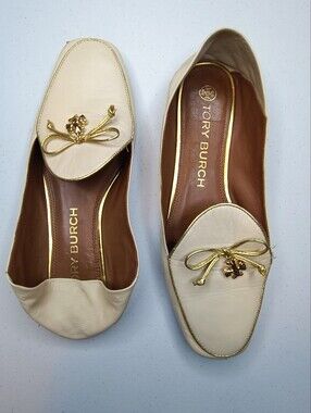 Tory Burch Tory Charm Leather Loafers in Cream Size 9.5 M